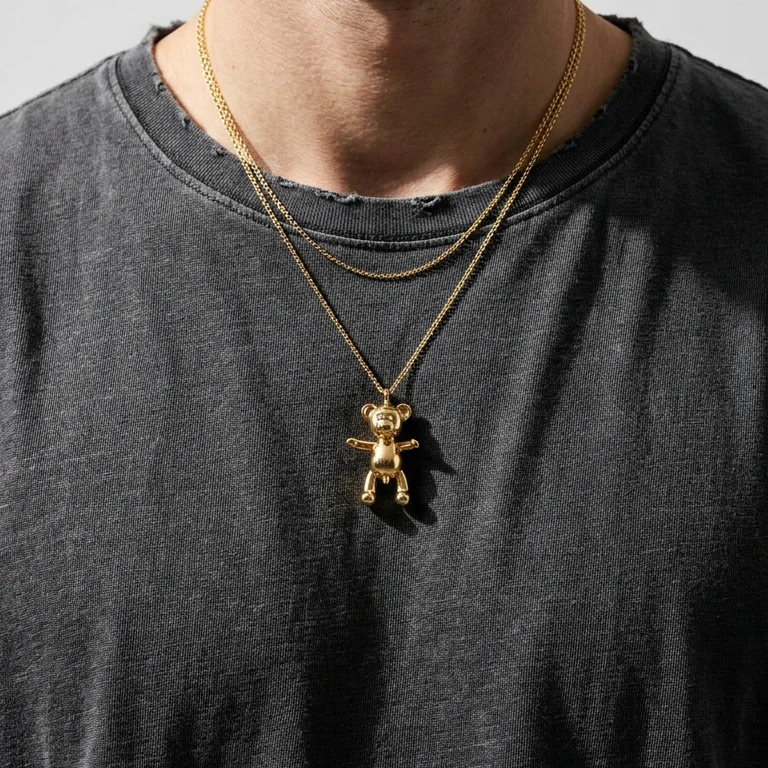 Bare Hug Necklace - Yellow Gold, small (25 mm) - Image 3